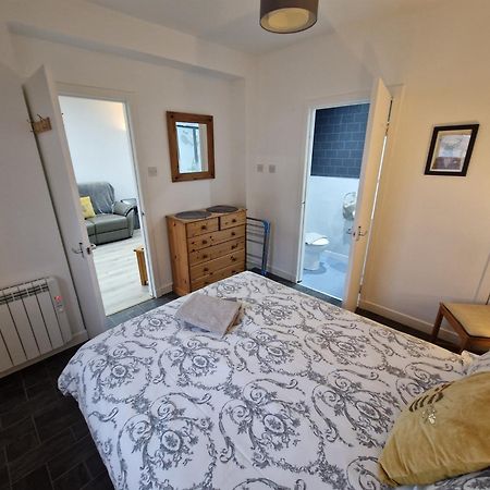 פורט אלן Cala Sith Guesthouse מראה חיצוני תמונה